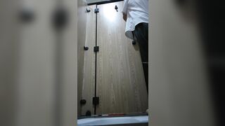 Quay lén gái đi đái tập 10
