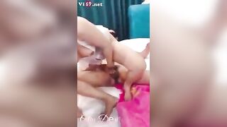 Chỉ vì đồng tiền, E học sinh chấp nhận lời mời djt nhai của thầy giáo