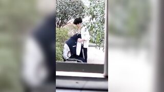 em học dinh bú cu cho bạn trai ngay ngoài đường