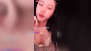 Clip Hot Bà Tưng Huyền Anh Live Show Ngực Đẹp Mặt Bao Xinh