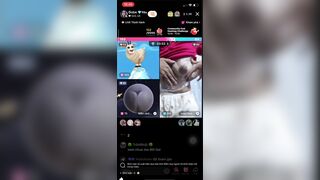 E học sinh kính cận trả kèo lộ vú hồng trên tiktok