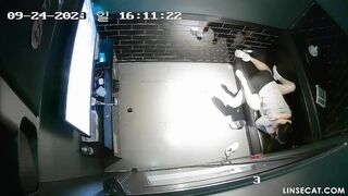 A bảo vệ khổ nhất TG, Check cam VIP Karaoke phát hiện học sinh djt nhau khẩu dâm
