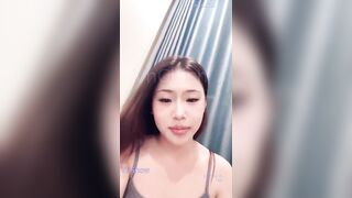 Cùng theo chân gái xinh ThảoBaby YYLive mua dưa chuột về livestream thủ dâm cực ngon