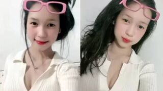Clip Hot Call Show Cùng Em Cẩm Ly Múp Rụp