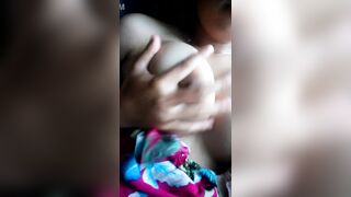 Em học sinh vú to