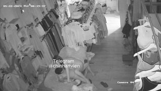 Em chủ shop quần áo địt cực nứng