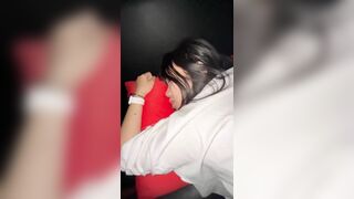 Vkl ạ, Ngồi hàng trên 2 em học sinh djt nhau trong rạp chiếu phim bị phát hiện