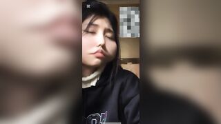 Chat sex cùng em học sinh Chi người tình mùa đông show vú như cho con bú