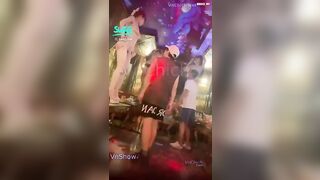 Clip sex Tàu khựa qua Việt Nam chơi gái còn livestream trên SWAG live - Phần 10 (Hát