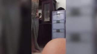 Em sinh viên bị con bạn cùng phòng khốn nạn quay video thay quần áo rồi tung lên mạng
