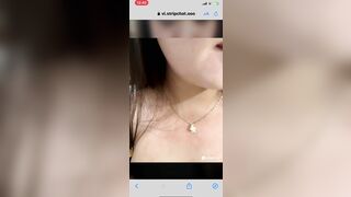 Hoa xinh vú to ti thâm