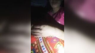 Em gái dân tộc mới lớn ở nhà một mình nứng lồn quá thủ dâm cho bớt ngứa lồn