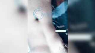 E học sinh thay đồ