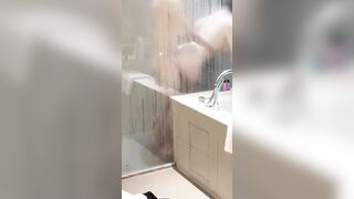 Chỉ là tắm thôi không làm gì đâu😋🤭