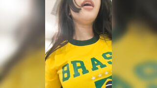 Mãi mới có ông tặng quà cho em nó show đ mẹ tự dưng được xem chùa hên vl