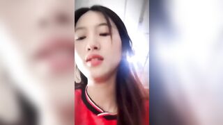 Đi xem bóng về là dân em nó đi địt luôn mình dây lồn khít rên kích thích