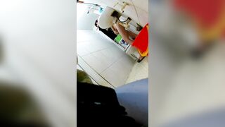 Quay lén chị họ tắm 9