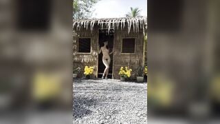 Quay lén hậu trường chụp ảnh nude vú to lồn nắm lông