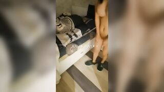 Mẹ Dâm thủ dâm trong lúc con trai đang ngủ