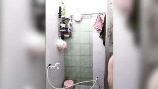 okleotina tắm phun nước , chổng mông full boby