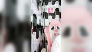 Em idol MMlive ly_xu livestream thủ dâm bắn nước tùm lum cởi cả khẩu trang để thở vì