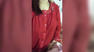 Cô giáo Vân Anh CBQ say rượu quay clip Móc lồn gửi nhóm lớp