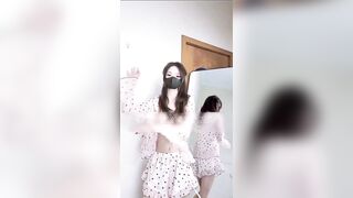 Nhưng điệu nhảy sex của các cô gái 2