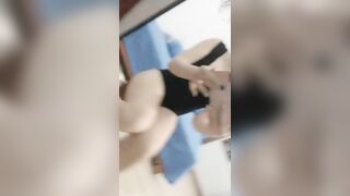 Hot Girl Việt Nam Chat Sex Cho Nguyên Trái Dưa Chuột Vào Lồn Đang Nứng 2