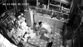 Hack cam quay lén địt nhau vụng trộm với mẹ kế khi bố vắng nhà