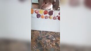 Được con bạn dùng vú sục cu khi chỉ e nó làm BTVN