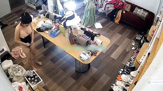 Hack cam quay lén phòng livetream bán hàng onl P2 cặp vú quá đã