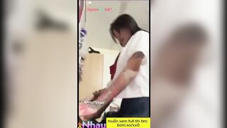Đang sex sục cu thì bị con bạn thân phát hiện đè ra djt sướng vãi 5
