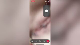 Em gái non tơ show lồn
