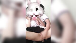 còn nhỏ mà dămm