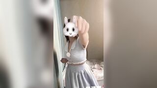 Trend tiktok cởi đồ này coi nứng không sao chịu được