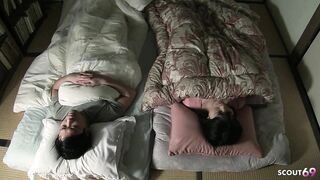 Loạn luân gia đình: Anh trai địt nhau với em gái khi ngủ chung với nhau không che