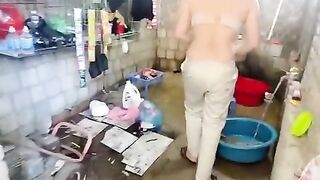 Về quê vợ chơi em dâu chưa chồng thèm địt .