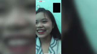 Yêu xa nó khổ thế đấy, tối nào k cho nó xem lồn là nó dỗi