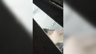 Quay lén bạn của em gái đi tắm