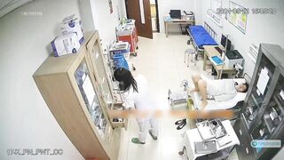Bệnh viện đặt camera quay lén chị em khám phụ khoa