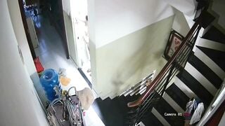 Hack cam gái xinh tắm thay đồ