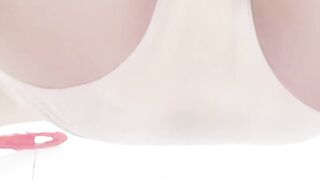 Em gái nứng lồn nhét trứng vào lỗ đít thủ dâm và cái kết phải chạy vào nvs nam rặn