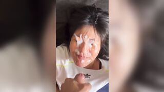 Không giám địt vì nhỏ tuổi thì mình sóc lọ bắn tinh đầy mắt cho sướng