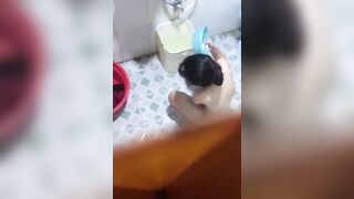 Quay lén em gái lồn nhiều lông