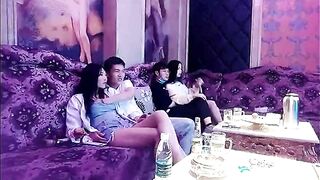 Đi Karaoke hát thì không lo hát mà mỗi thằng gọi một em ra chịch P.2