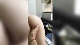 Dập cô bạn thân 2k7 hồng tươi bướm múp rụp như máy khâu
