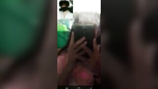 Clip Hot Quỳnh Chi 2ka10 Ốm Nhưng Vẫn Phải Show Vú
