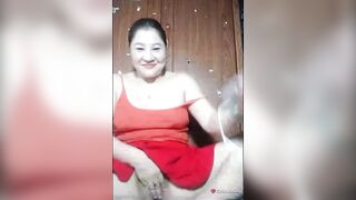 Chị mb dâm đãng khoe hàng vú to lồn thâm  nứng lồn thèm cặc trai trẻ