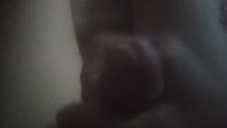 chị gái trộm điện thoại thằng em và phát hiện video nó sục