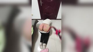 Em gái trung quốc bị bố đánh đòn vì học dưới trung bình